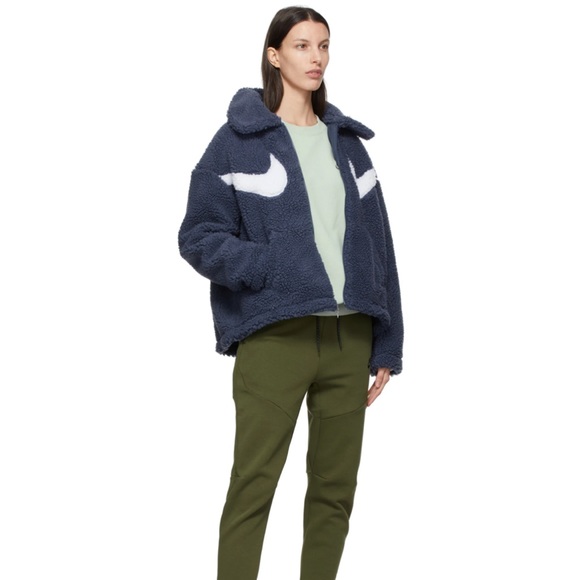 Nike swoosh jacket size M - Picture 4 of 4